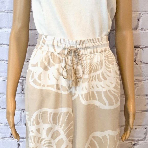 (3 for $30) RW&Co., Cream/tan wide leg tropical print with front tie - Picture 6 of 12